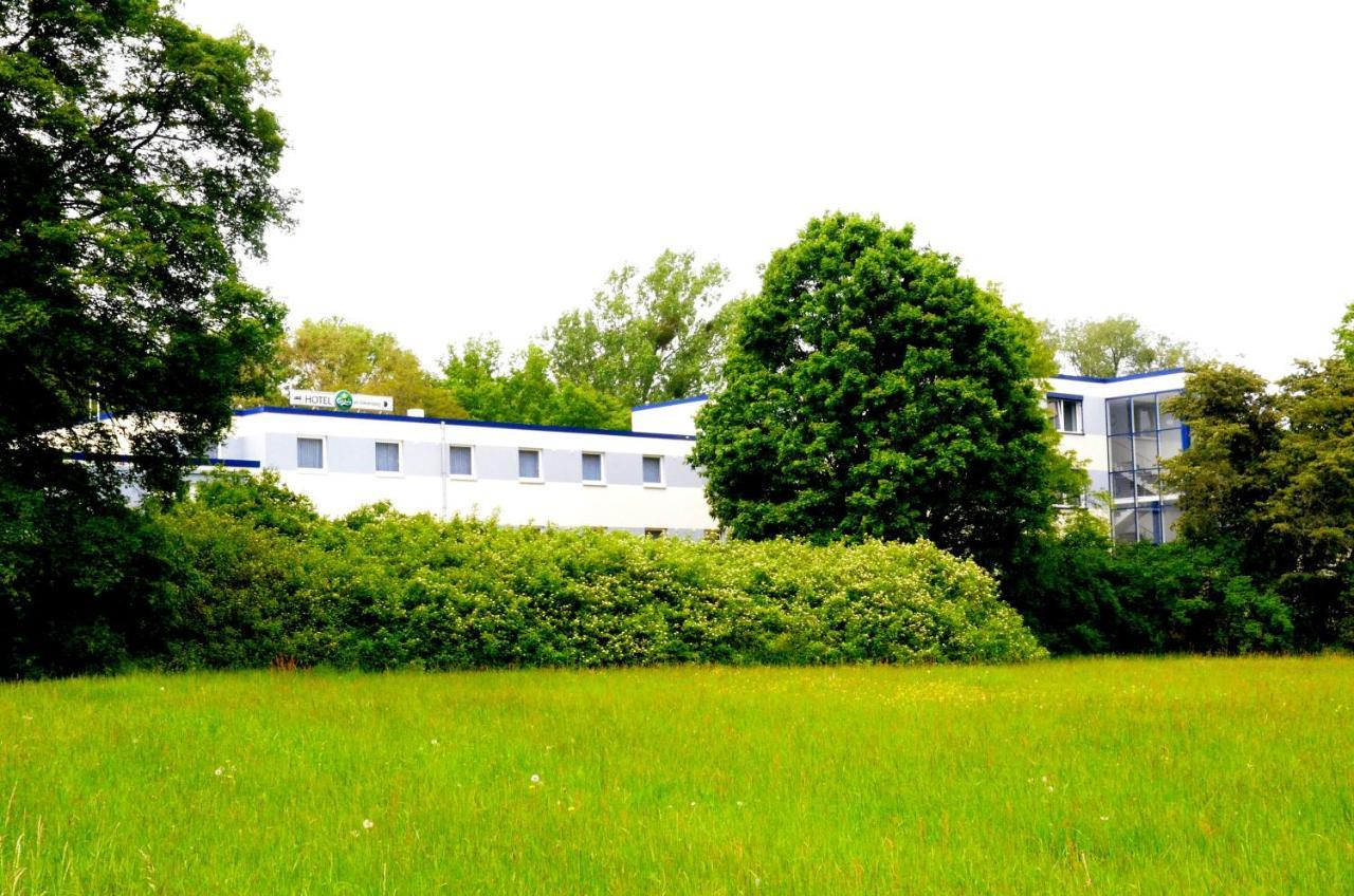 Hotel Am Klieversberg Wolfsburgo Exterior foto